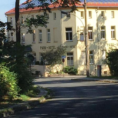 Parkhotel Schnorr لوثرستادت ايسليبن المظهر الخارجي الصورة